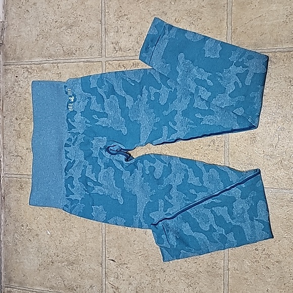 BEE FIT Army Seamless Leggings - Picture 8 of 9